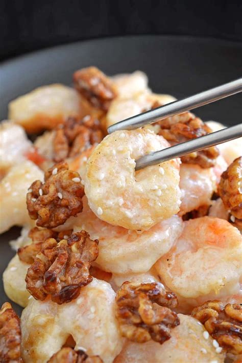 Paleo Honey Walnut Shrimp: A Crispy and Creamy Delight