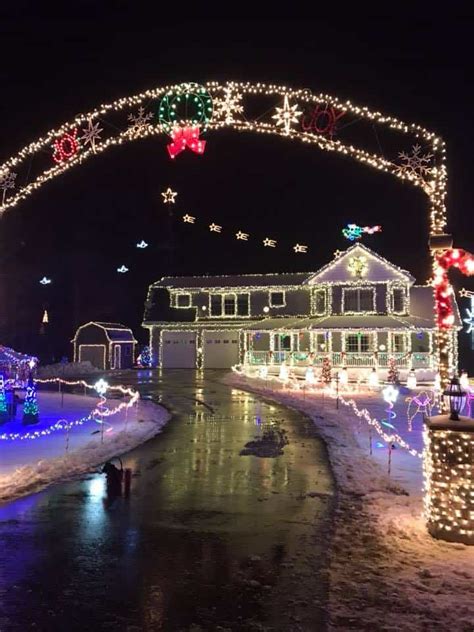 BEST Michigan Christmas Light Displays [UPDATED 2020]