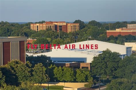 Delta Airlines Intl Corporate Headquarters in Atlanta - Global Traveler