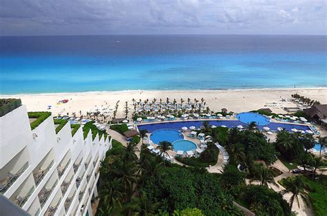 Luxe Live Aqua Cancun on the Beach in Mexico