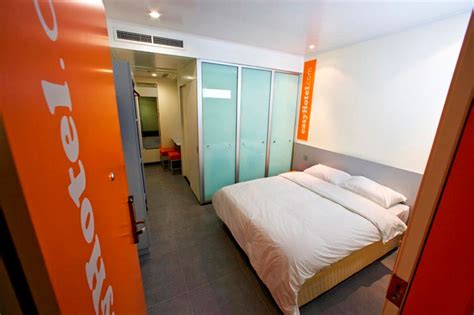 EasyHotel is Dubai's first 1-star hotel - interior executed by Hypsos ME