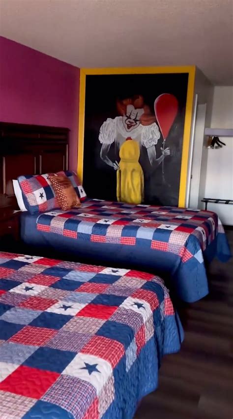 What It's Like to Stay in 'Haunted' Clown Motel for One Night