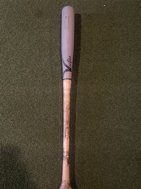 Victus Wood bat | SidelineSwap