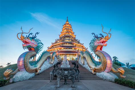 Chinese temple in Northern Thailand : r/travelphotos