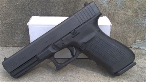 Fresh Out Of The Box: Generation 4 Glock 20 Review | Day At The Range