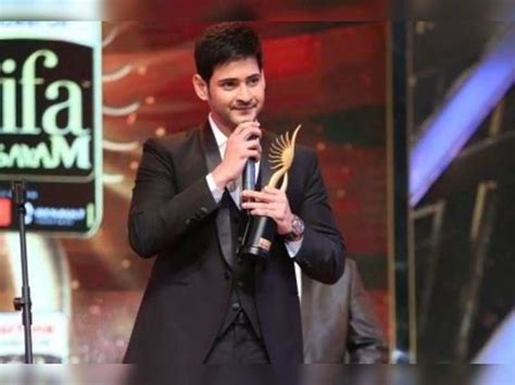 Mahesh Babu receives best actor award for Srimanthudu at IIFA | Telugu ...