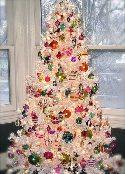 48 Stunning White Christmas Tree Ideas To Decorate Your Interior ...