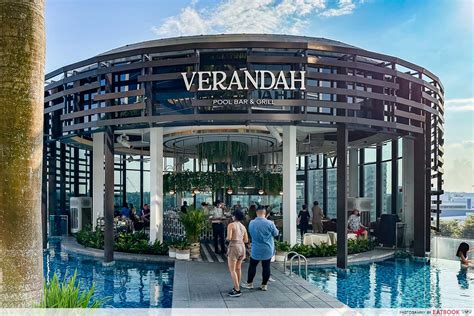 Verandah Pool Bar & Grill Has IG-Worthy Floating Food Trays | Eatbook.sg