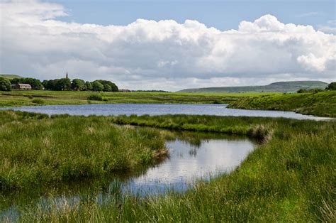 Holden Wood Reservoir | Haslingden Grane. With Cowpe Lowe in… | Flickr