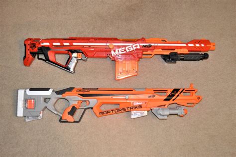 StudioYale: Nerf Accustrike Raptorstrike Review (7/10)