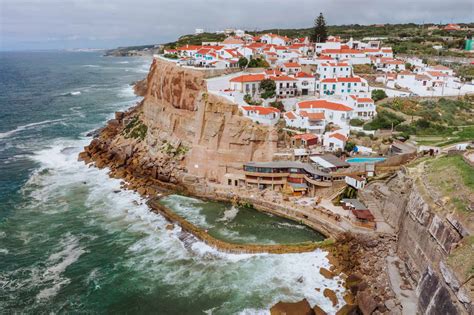 Azenhas do Mar: Picturesque Coastal Town near Lisbon