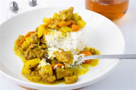 Easy Authentic Jamaican Curry Chicken Recipe