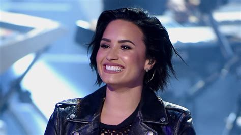 Demi Lovato Performs on American Idol — Watch the Singer's Mind-blowing ...