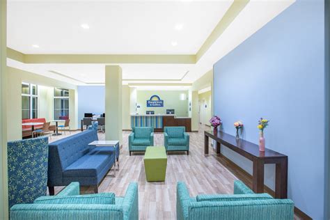 Days Inn & Suites by Wyndham Kearney | Kearney, NE Hotels