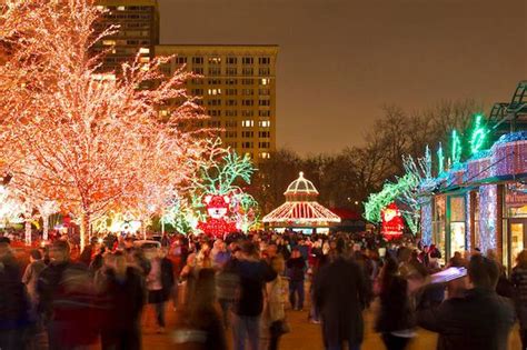 ZooLights kicks off Friday at Lincoln Park Zoo. | Lincoln park zoo, Lincoln park, Zoo lights