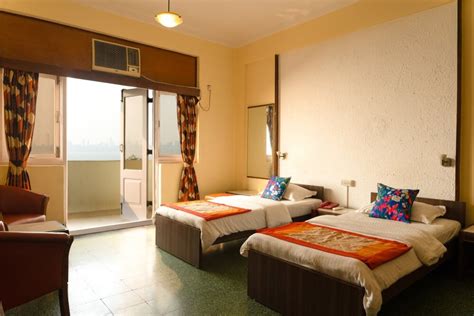 Enjoy Marine Drive: Sea View Hotel Experience in Mumbai