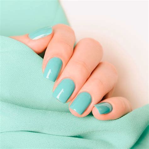 66 Best Summer Nail Colors For The Perfect Beach Day