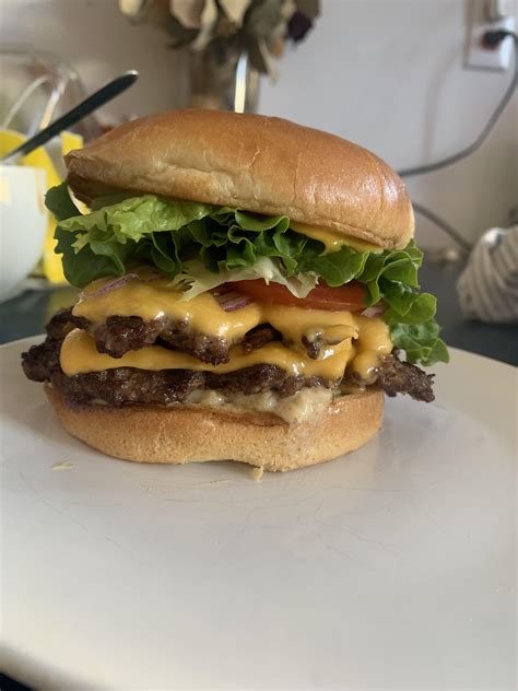 Homemade double cheeseburger : burgers