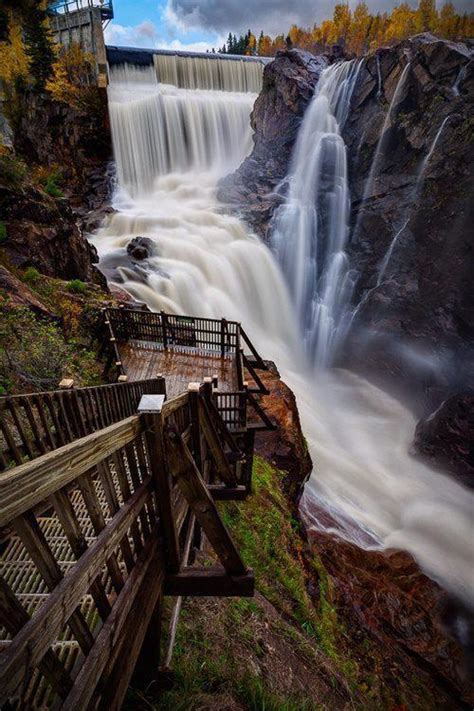 Dramatic Seven Falls, Colorado Springs, Colorado | The BackPackers