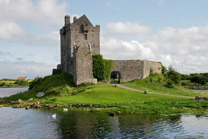 Travel Packages to Ireland Overviews