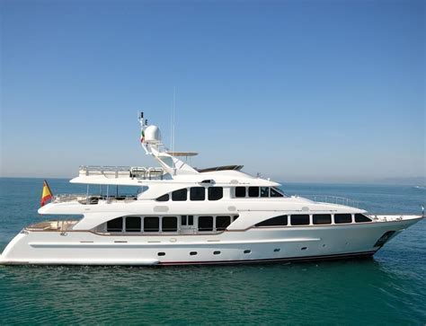 Motor Yacht Benetti Classic for sale - YachtWorld