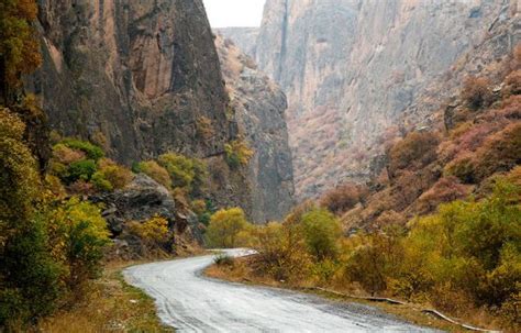 Walking Tour in Armenia • Arara Tour