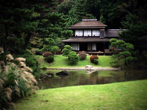 Traditional japanese house and garden Japanese Home Design, Japanese ...