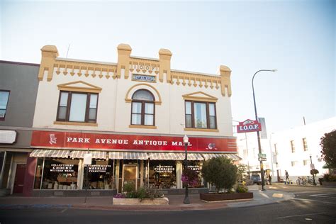 Exploring Historic Downtown Idaho Falls during Autumn