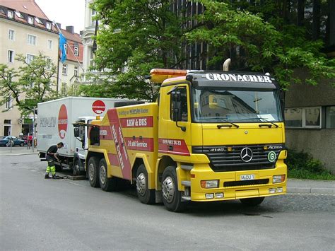 Tow truck - Wikipedia