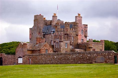 Motorhome Adventures: Castles of the Scottish Highlands