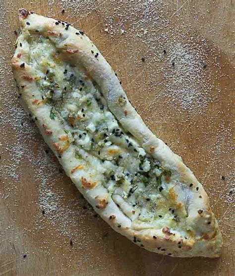 Turkish Bread: Pide - Analida's Ethnic Spoon