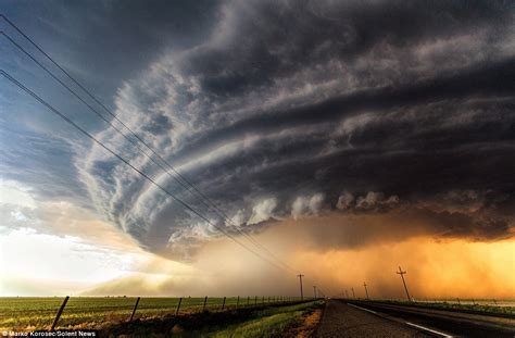 Storm chaser Marko Korosec captures dramatic US cloud formations on camera | Daily Mail Online