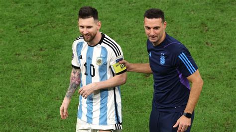 Argentina coach Scaloni's tactics lifted Messi at World Cup - ESPN