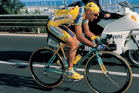 Bianchi releases historic edition of the Specialissima road bike to celebrate Pantani | Cycling ...