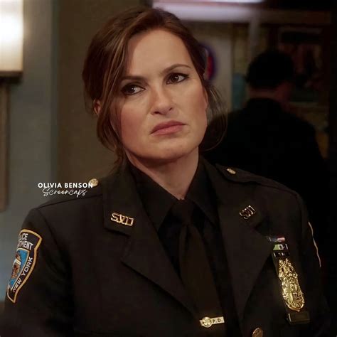 Olivia Benson Screencaps 🌸 on Instagram: “L&O: SVU 15 x 13 🌸 . . . @therealmariskahargitay # ...