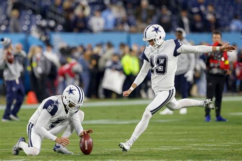 LOOK: Dallas Cowboys unveil new ‘Color Rush’ uniforms on-field for ...