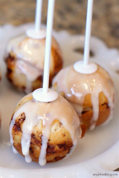 Cinnamon Roll Cake Pops | A Night Owl Blog