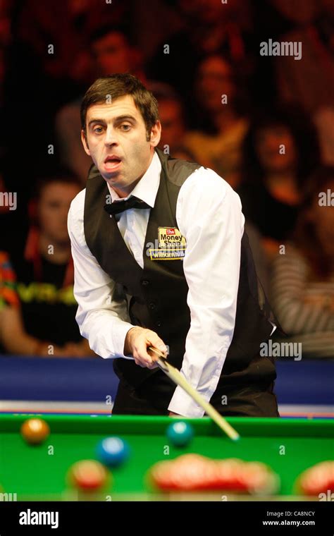 RONNIE O'SULLIVAN UK SNOOKER CHAMPIONSHIP YORK BARBICAN YORK ENGLAND 04 December 2011 Stock ...