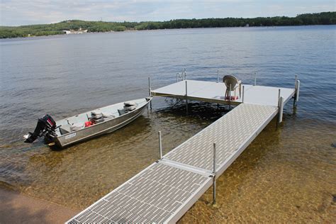 Stationary Docks Dura-LITE™ - Boat Docks