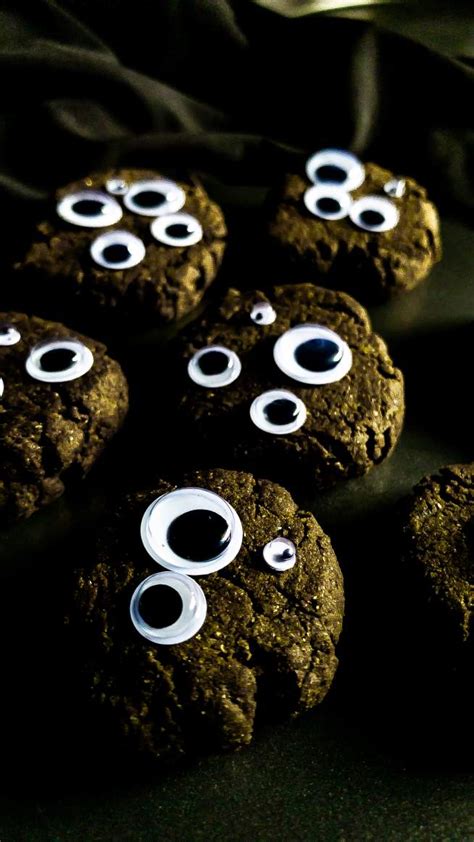 Halloween Monster Eyes Cookies - RecipeMagik