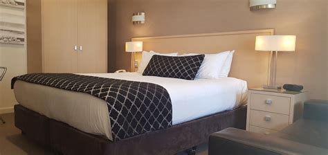 Largs Pier Hotel, Adelaide Review | The Hotel Guru