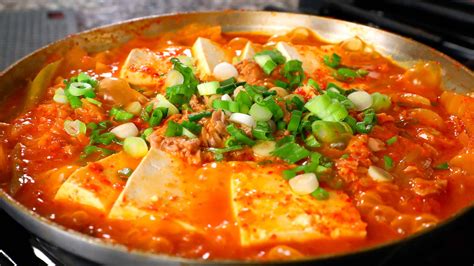 참치김치찌개 - Cooking Korean food with Maangchi