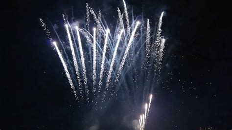 Capodanno Napoli 2020 Fireworks Napoli - YouTube