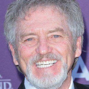 Larry Gatlin - Age, Family, Bio | Famous Birthdays