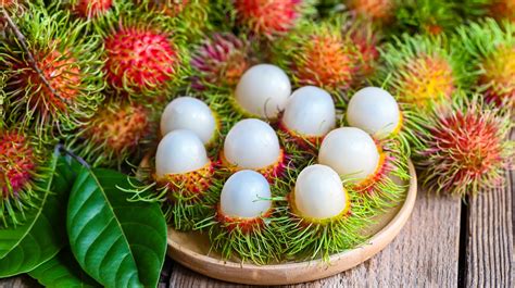 The Best Way To Prepare And Eat Rambutan