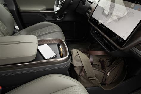 Rivian Showcases The R1T’s Interior, Features Everything From A Removable Speaker To A 16-Inch ...