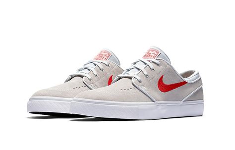 与 Supreme 联名后，NIKE SB 再度带来滑手们大爱的鞋款新单品！ ｜ Yoho!Girls-Yoho!Now