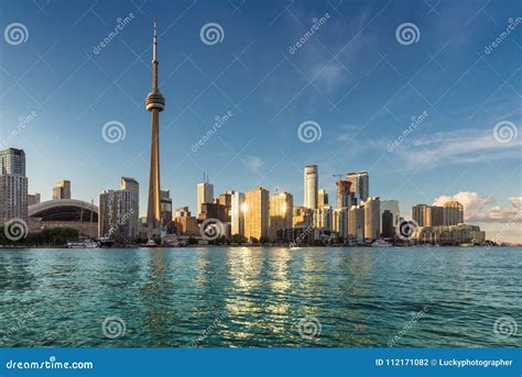 Toronto skyline at sunset editorial photography. Image of metropolis ...