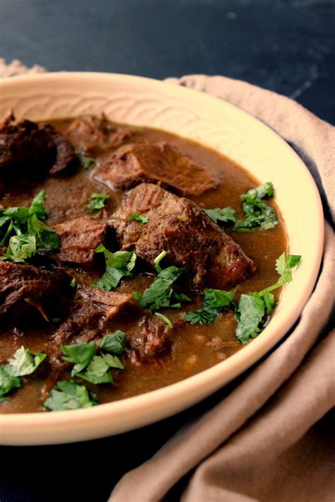 Nihari - A Classic Pakistani Dish | Recipe | Pakistani dishes, Indian ...