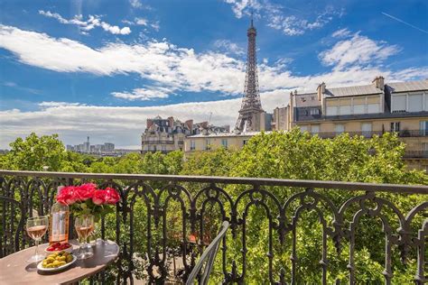 15 Paris Airbnbs Near the Eiffel Tower With Epic Views